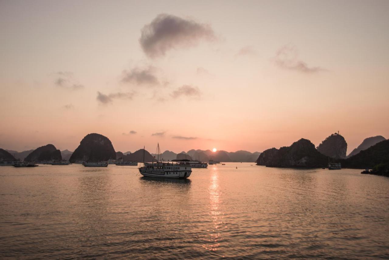 Secret Halong Cruise Hotel Ha Long Exterior foto