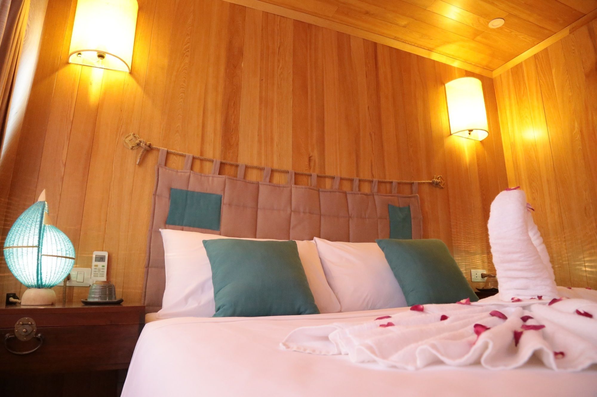 Secret Halong Cruise Hotel Ha Long Exterior foto